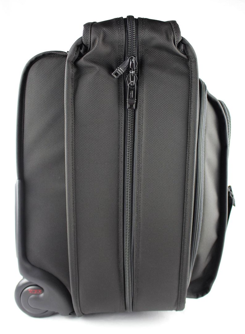 tumi alpha 2 4 wheeled extended trip garment bag